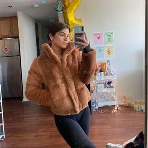 ABERCROMBIE FAUX FUR JACKET